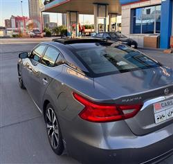 نيسان ماكسيما